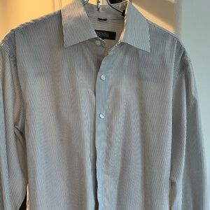 Kenneth Cole Men’s Size Medium Button Down Shirt